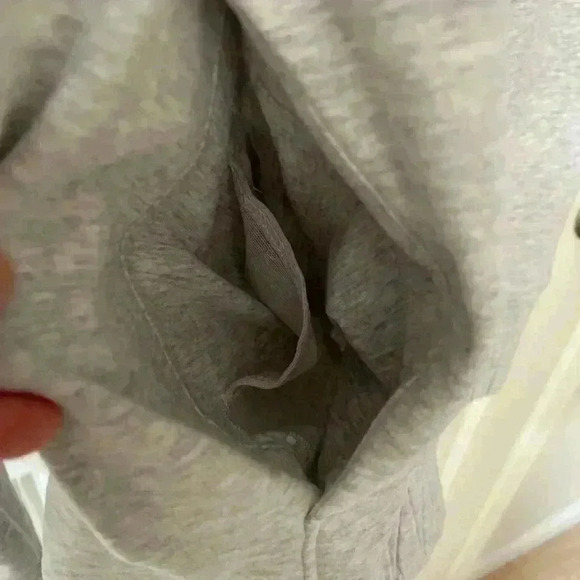 Lululemon Stress Less Pullover Size 4 -Heathered Core Ultra Light Gray - Picture 2 of 8